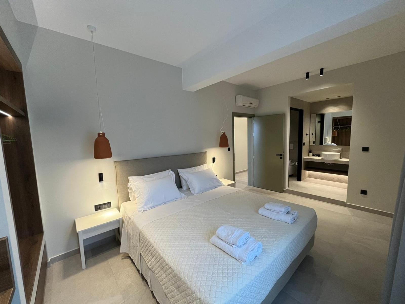 Mediterranean Sea Top Floor Palaiochora Zewnętrze zdjęcie